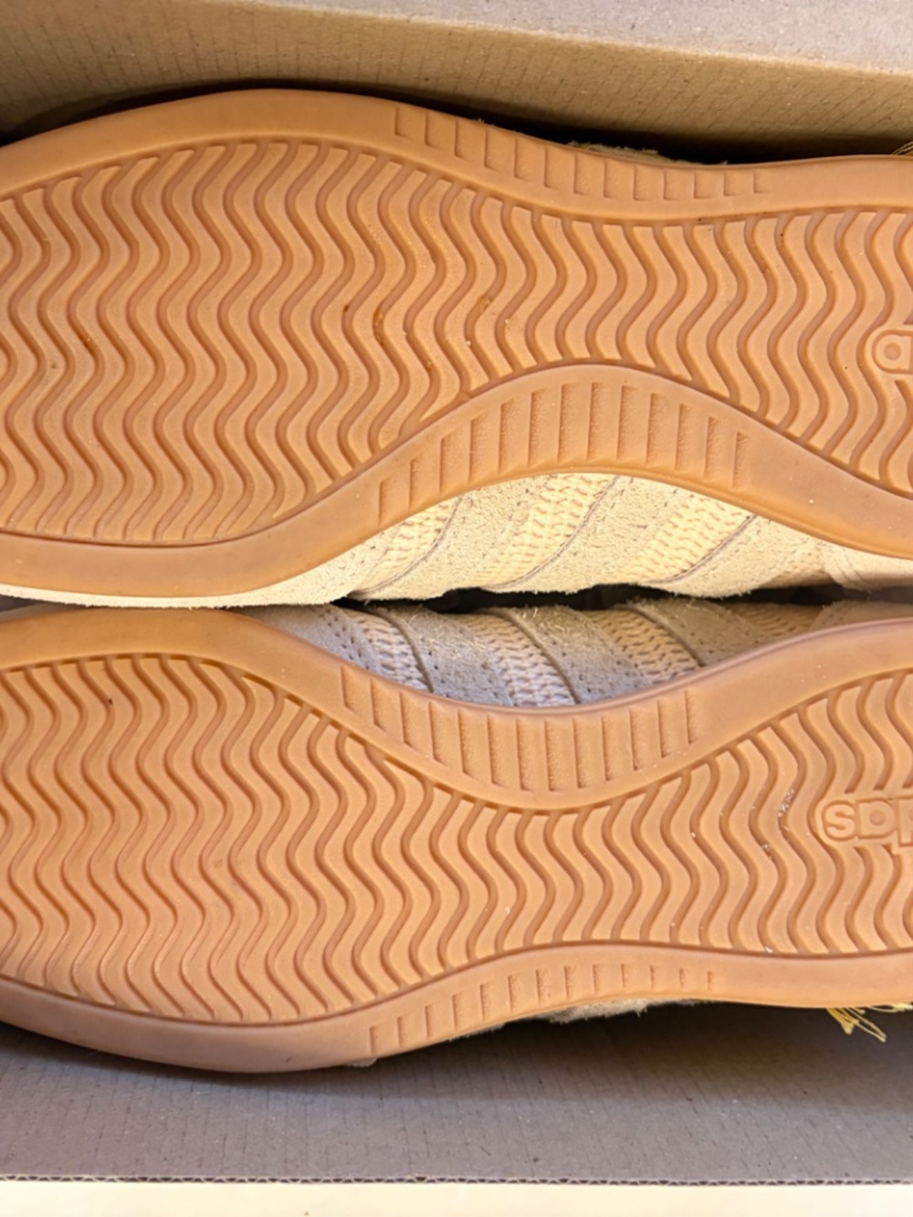 Adidas Barreda Mary Jane Sneaker, fits like an 8 - Picture 5 of 5